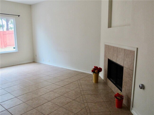 Building Photo - 2808 Red Ivy Cove
