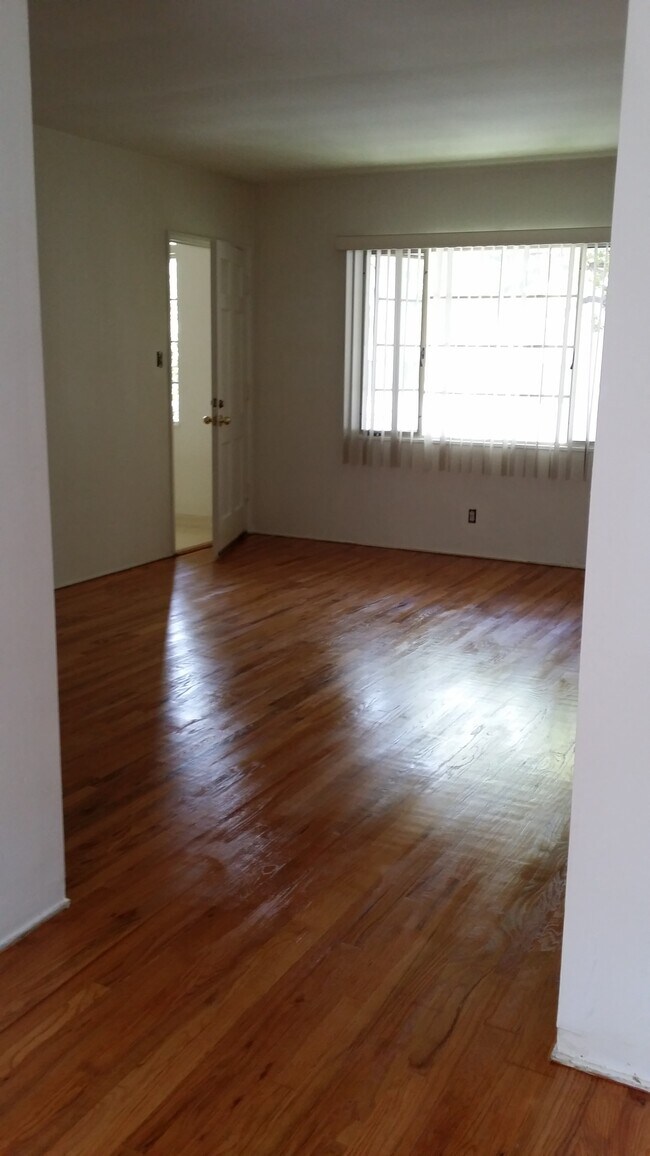 Building Photo - 1237 N Brand Blvd