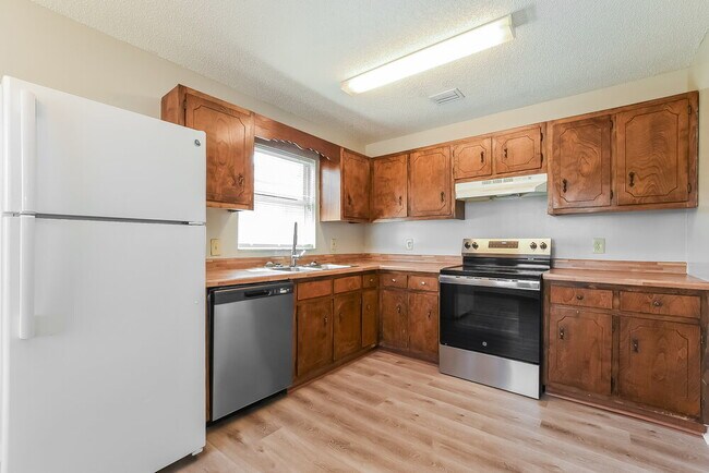 Building Photo - 1608 Gattis Dr