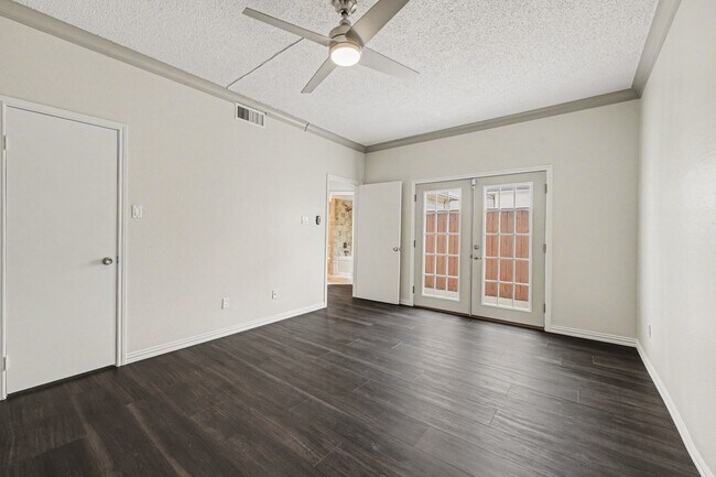 Building Photo - 5913 Woodway Place Ct