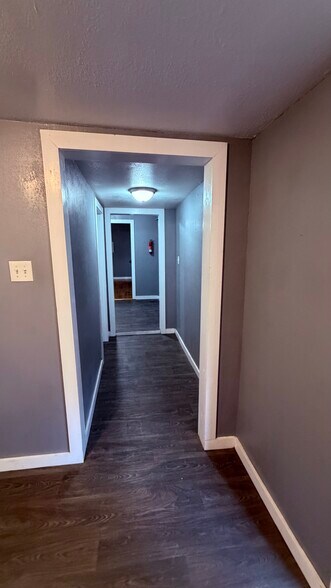 Building Photo - 311 Glamis Ave