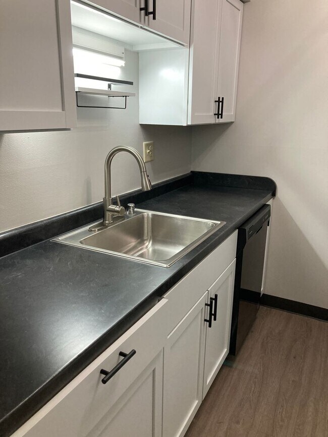 Interior Photo - Valley