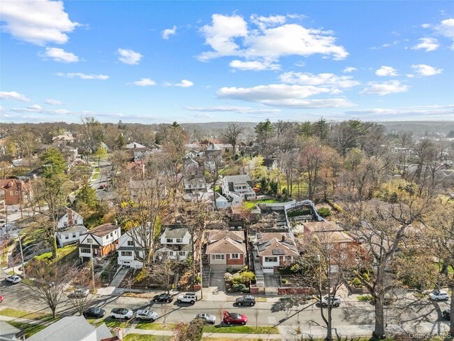 Building Photo - 45-76-76 Browvale Ln