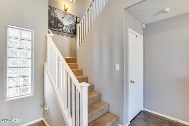 Building Photo - 12814 W La Reata Ave