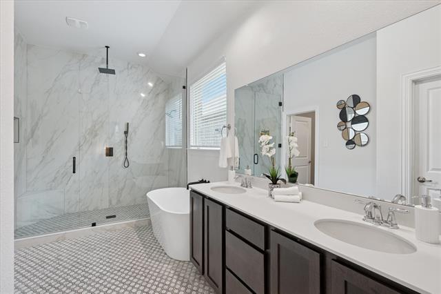 Building Photo - 3005 Cerro Ranch Rd