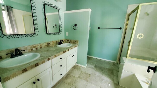 Building Photo - 201 Rio Vista Dr