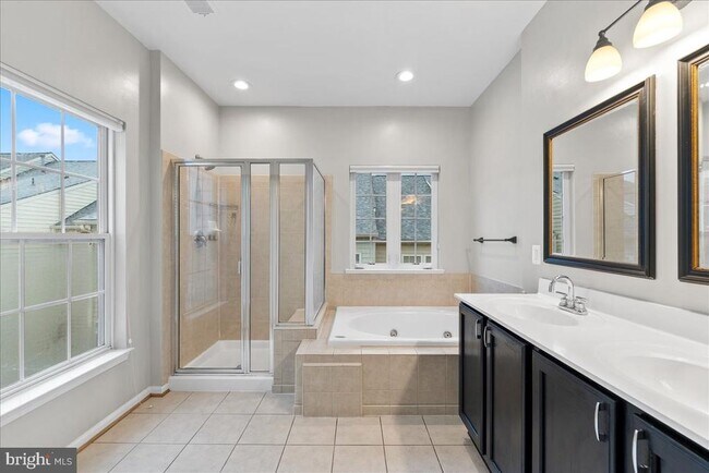 Building Photo - 8436 Kirby Lionsdale Dr