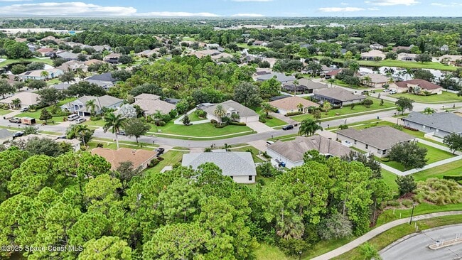 Building Photo - 2051 Thornwood Dr SE