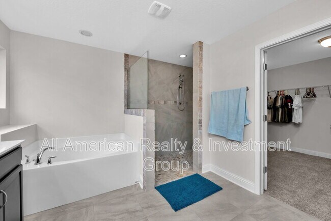Building Photo - 8001 Silver Maple Dr