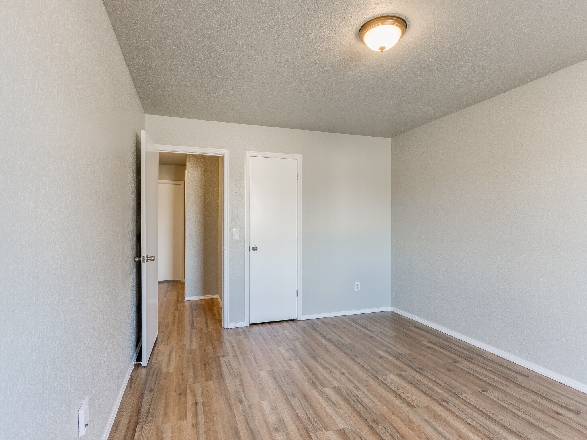 Building Photo - 509 Bluegrass Ln