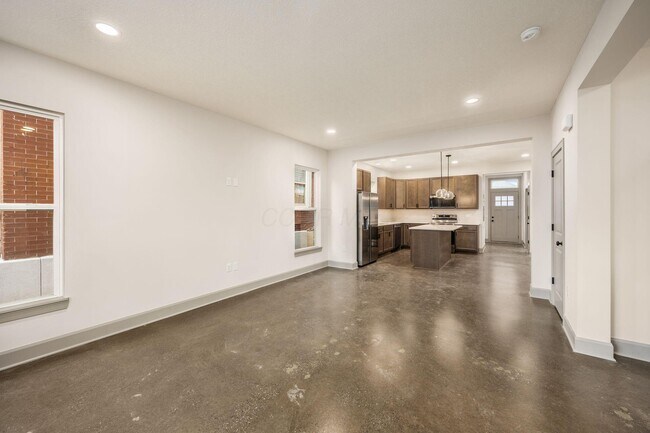 Building Photo - 90 N Princeton Ave