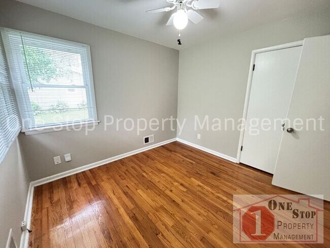 Building Photo - Charming 3-Bedroom Home with Big Backyard ...