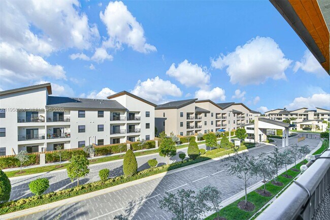 Building Photo - 7865 NW 104th Ave