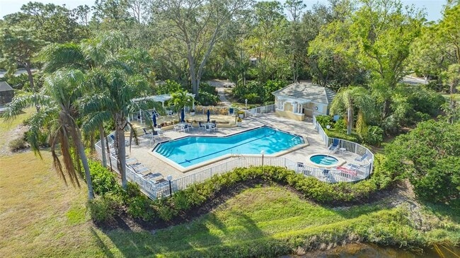 Building Photo - 8009 Hampton Ct