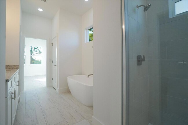 Building Photo - 52 Brig Cir E