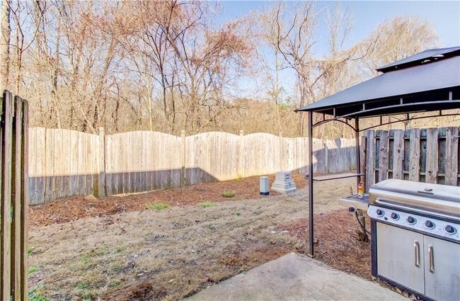 Building Photo - 2230 Hawks Bluff Trail NW