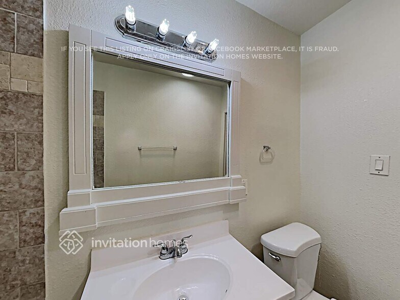 Building Photo - 122 E 83rd St