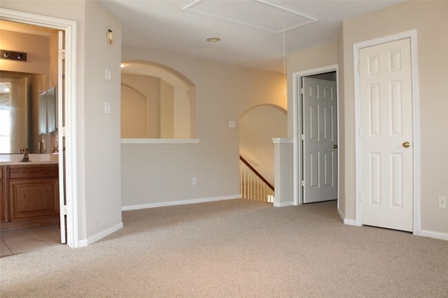 Building Photo - 3623 Chatwood Dr