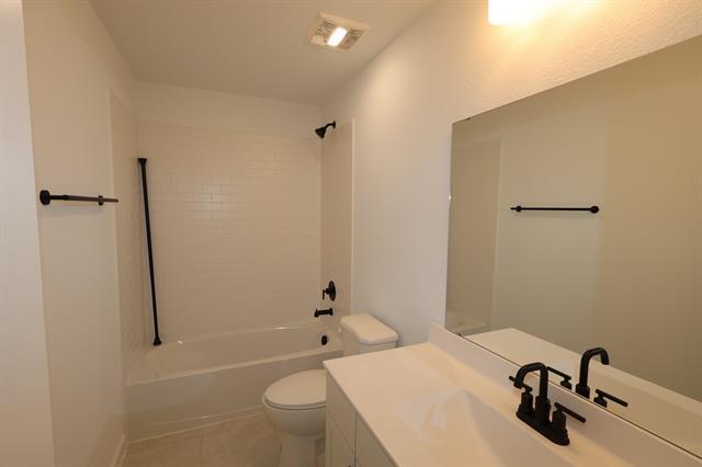 Building Photo - 1291 Okeechobee Dr