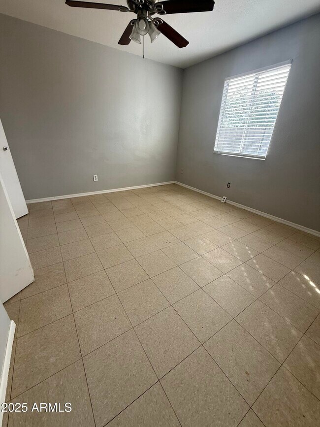 Building Photo - 501 W 14th St