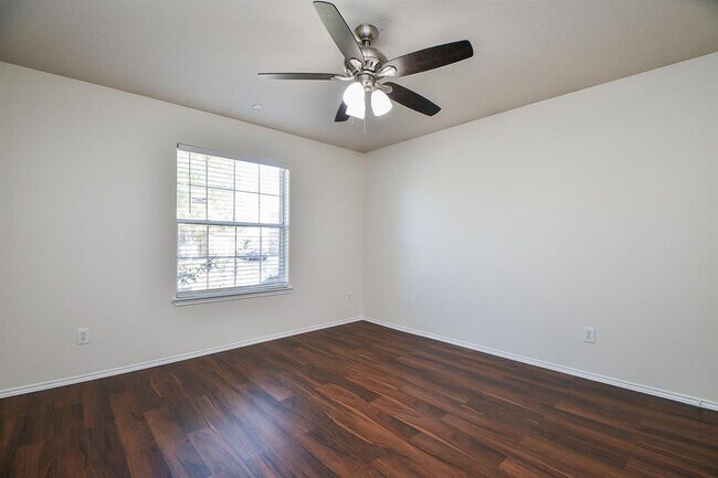 Building Photo - 19111 Yaupon Ranch Dr