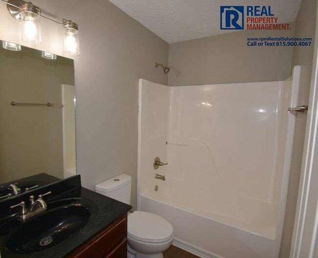 Building Photo - Adorable 3-bedroom home in Murfreesboro on a corner lot! Attached garage and washer and dryer hoo...