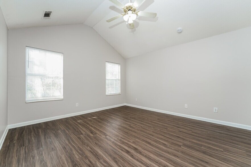 Building Photo - 6626 Browns Mill Ferry Dr