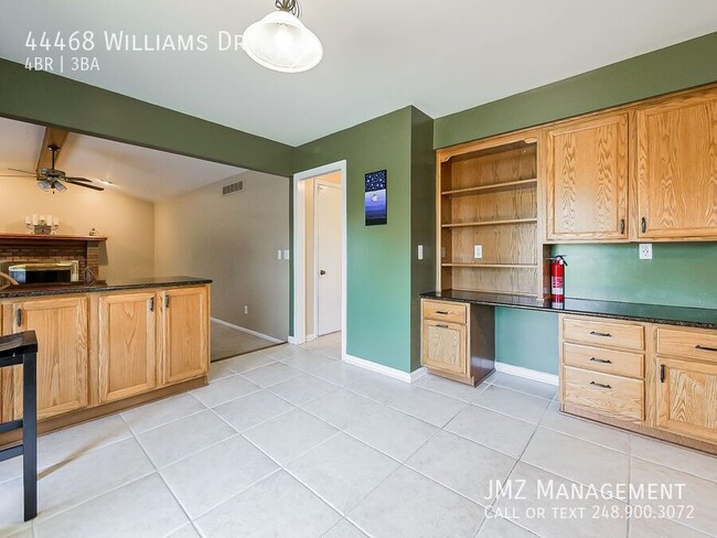 Building Photo - 44468 Williams Dr