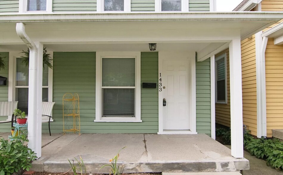 Building Photo - 1433 Orange St