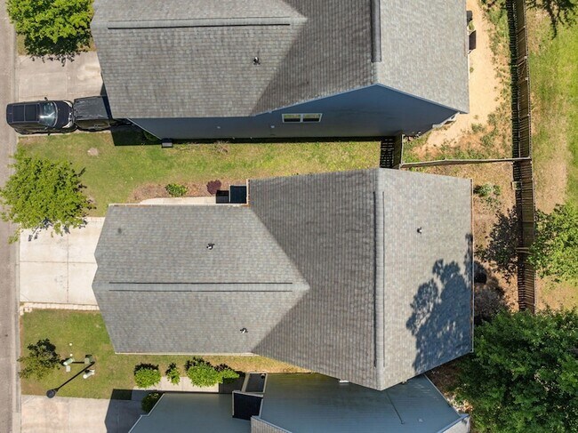 Building Photo - 8988 Cat Tail Pond Rd