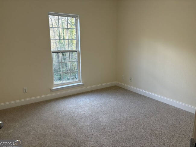 Building Photo - 74 Lockerbie Ct