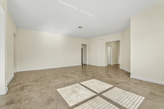 Building Photo - 1769 Berskshire