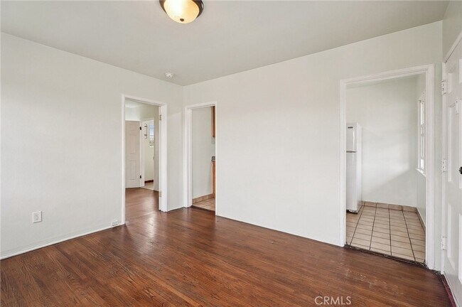 Building Photo - 122 W 110th St