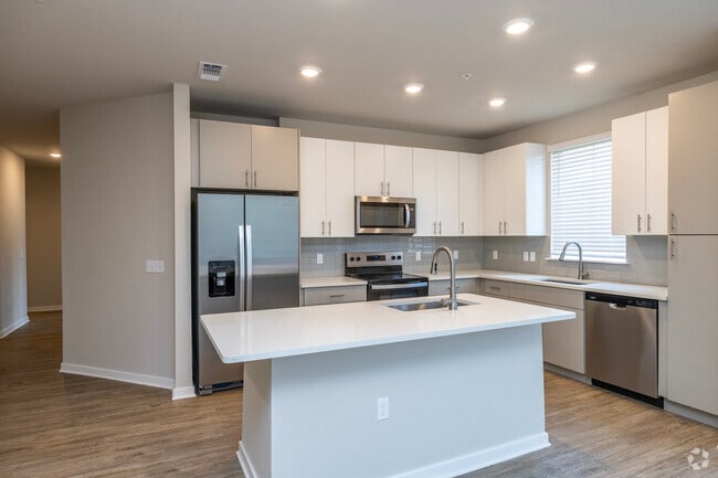 Interior Photo - RISE Sereno