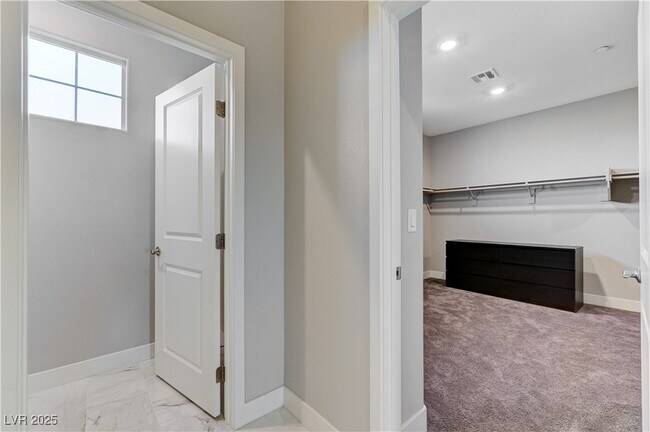 Building Photo - 7572 Mount Spokane Ct