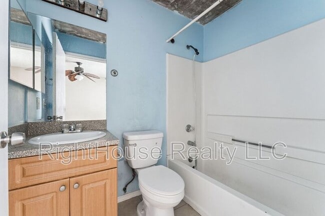 Building Photo - 3651 N Goldenrod Rd