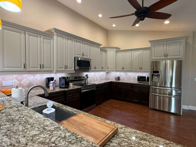 Building Photo - 4BR / 2BA Pool Home Near the Beach – Bonita Springs, FL