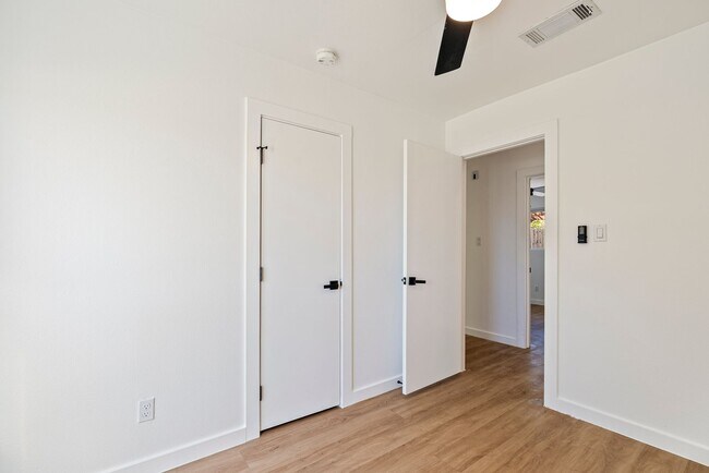 Building Photo - Beautifully Renovated East Austin Home with Large Fenced Yard