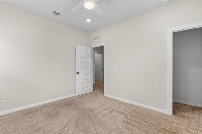Building Photo - 425 Georgia Lace Trail