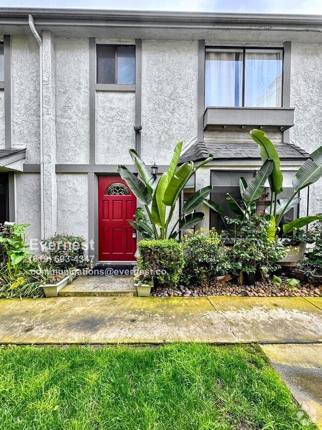 Building Photo - Lovely 2-Bedroom Condo Near the Bay / Pet-...