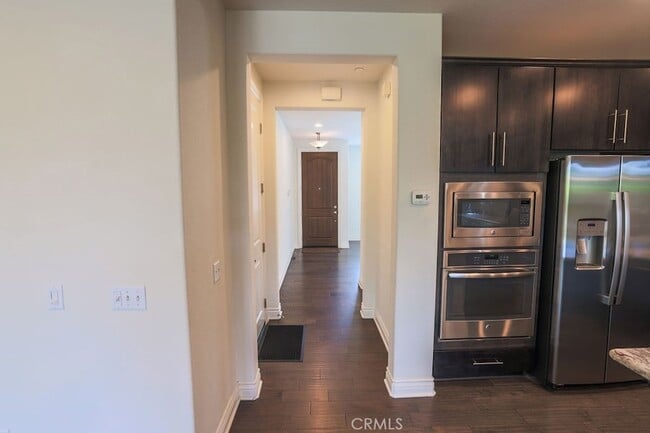 Building Photo - 3294 Ledgewood Cir