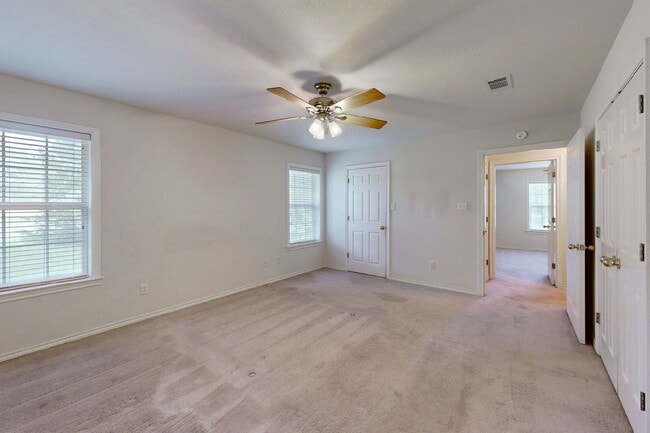 Building Photo - Charming Countryside 2-Bed Oasis with Cozy Fireplace on Clay Pit Road