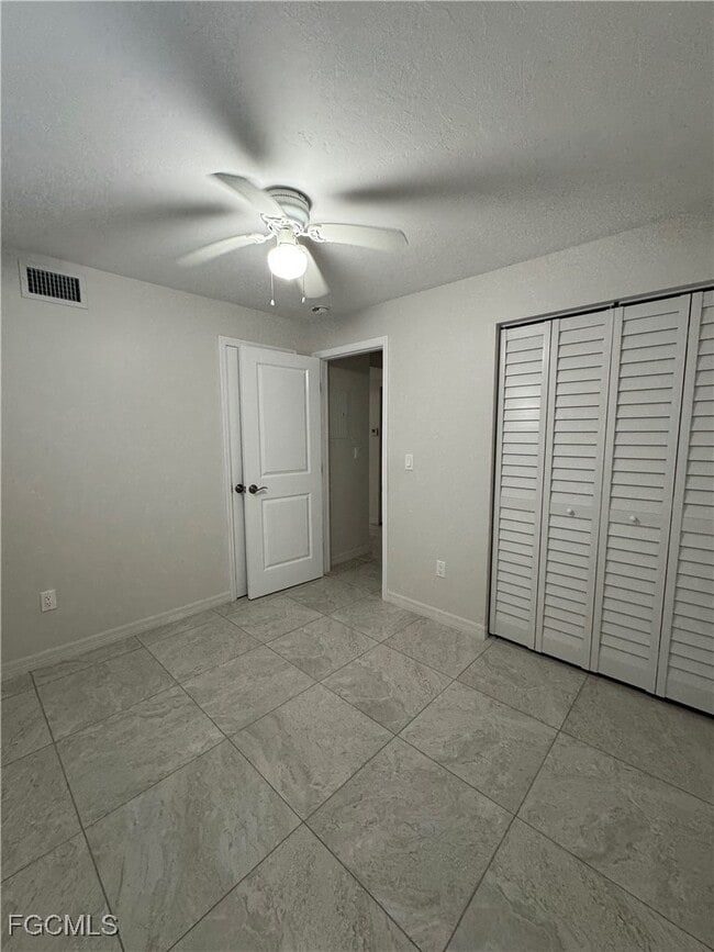 Building Photo - 7961 Gladiolus Dr