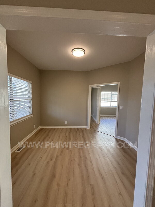 Building Photo - 1951 Redhawk Dr