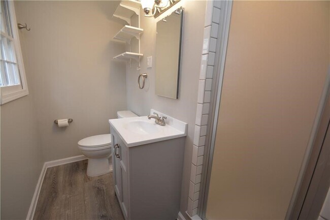 Building Photo - 28 Candlewood Dr