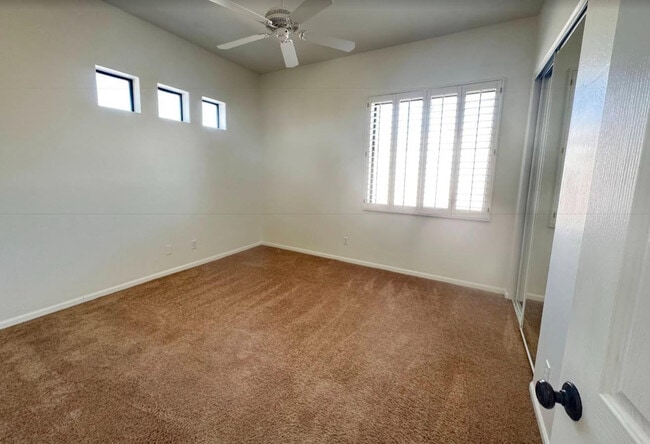 Building Photo - 4906 E Hamblin Dr