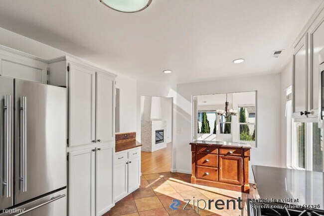 Building Photo - 3 br, 2.5 bath House - 436 Knollcrest Aven...