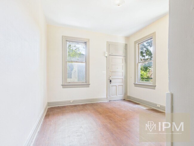 Building Photo - 142 E Philadelphia St