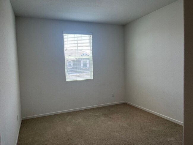 Building Photo - Excellent Witney Ranch 4 Bedroom, 3 Bathroom Home in Whitney Ranch for Rent.