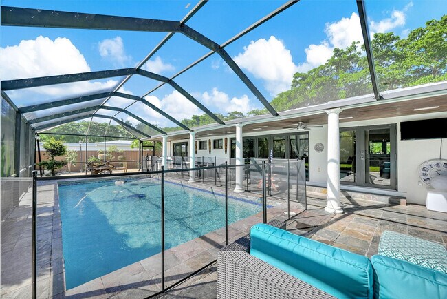 Building Photo - 836 Orchid Dr